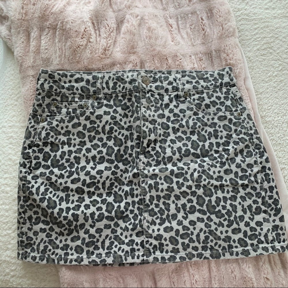 leopard print corduroy skirt never worn